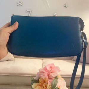 Louis Vuitton Pochette Epi Leather